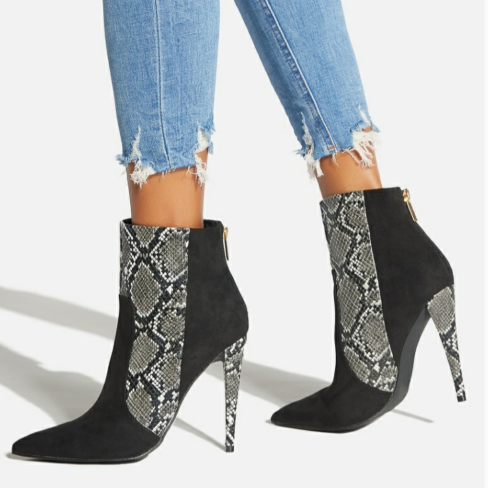Lizbeth Pointed Toe Bootie